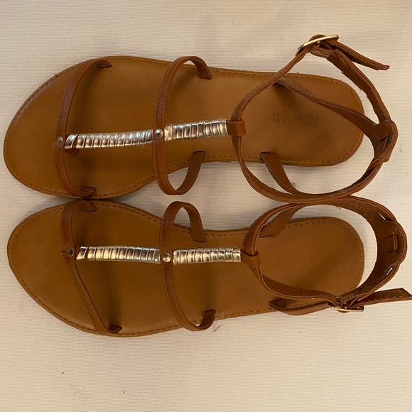 Forever 21 METALLIC FAUX LEATHER SANDALS - Size 8 - Picture 2 of 7
